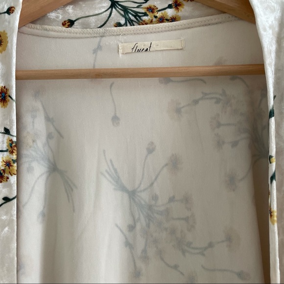 Anthropologie Velvet Floral Kimono - Picture 7 of 8